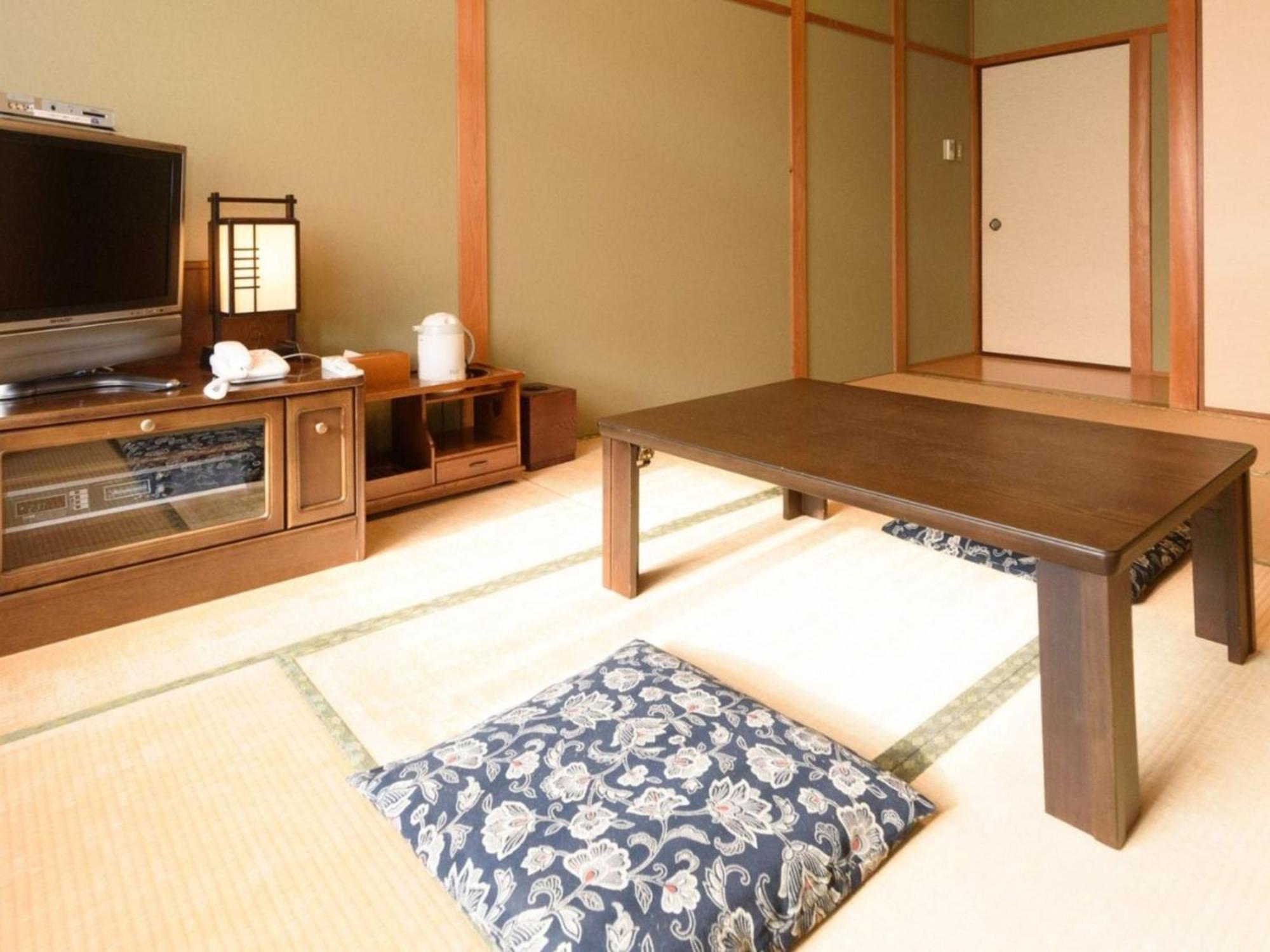 Business Hotel Kawakami كومانو المظهر الخارجي الصورة