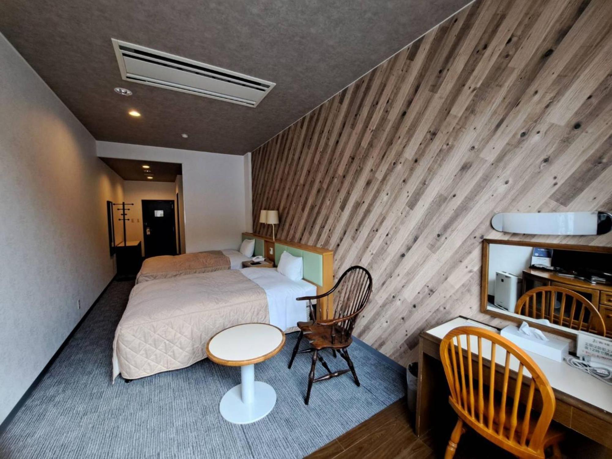 Business Hotel Kawakami كومانو المظهر الخارجي الصورة