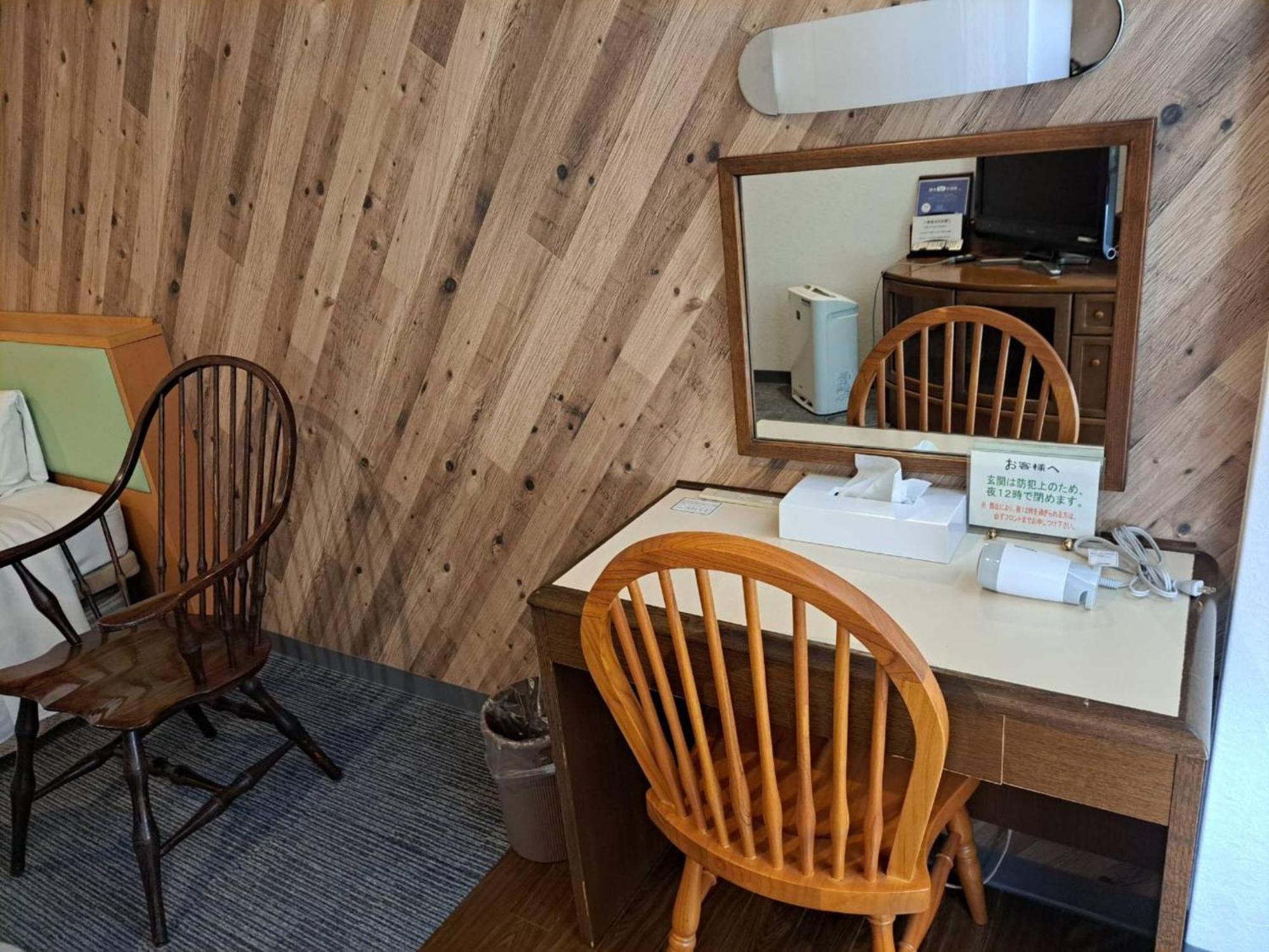 Business Hotel Kawakami كومانو المظهر الخارجي الصورة